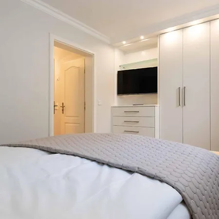 Lh Haus Smer, App 6 *